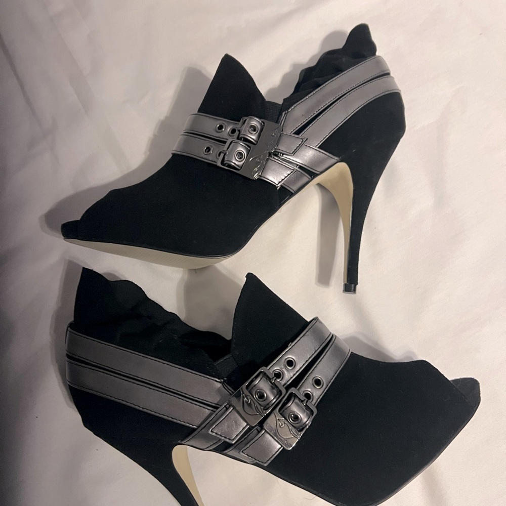 Baby Phat Black Leather Silver Buckle Booties Size 9M - Picture 6 of 6